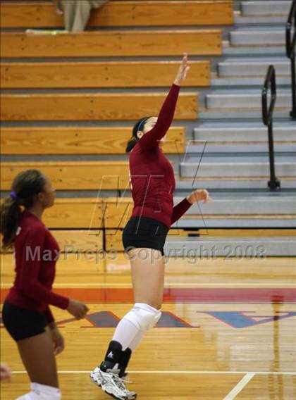 Thumbnail 2 in Dobie vs Baytown Lee (Nike Volleyball Classic) photogallery.