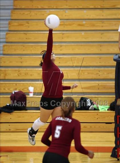 Thumbnail 3 in Dobie vs Baytown Lee (Nike Volleyball Classic) photogallery.