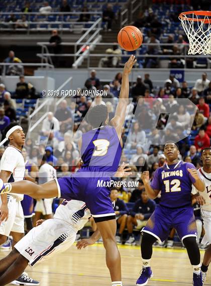 Thumbnail 3 in Opelousas Catholic @ Lafayette Christian Academy (LHSAA 1A Division IV Semifinal) photogallery.