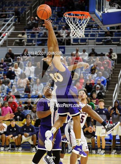 Thumbnail 2 in Opelousas Catholic @ Lafayette Christian Academy (LHSAA 1A Division IV Semifinal) photogallery.