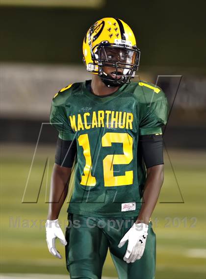 Thumbnail 2 in MacArthur vs. Lawton photogallery.
