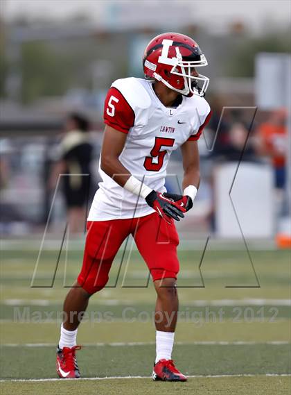 Thumbnail 2 in MacArthur vs. Lawton photogallery.