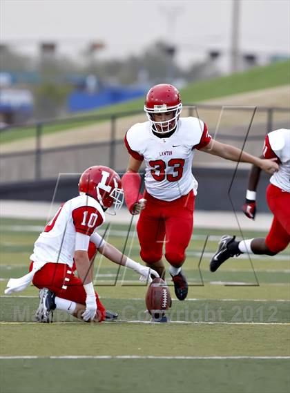 Thumbnail 3 in MacArthur vs. Lawton photogallery.