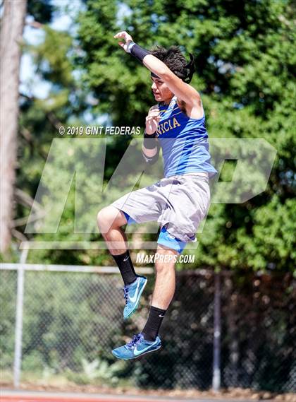 Thumbnail 3 in DAL Track & Field Championships (Boys Pole Vault-Prelim) photogallery.