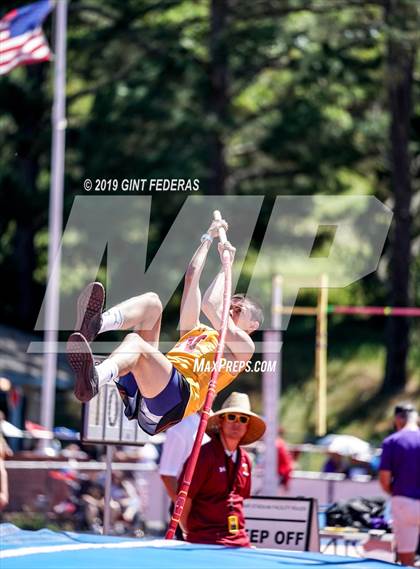Thumbnail 3 in DAL Track & Field Championships (Boys Pole Vault-Prelim) photogallery.