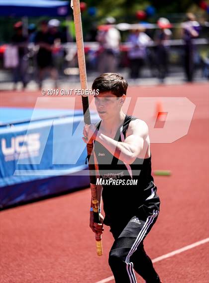 Thumbnail 3 in DAL Track & Field Championships (Boys Pole Vault-Prelim) photogallery.