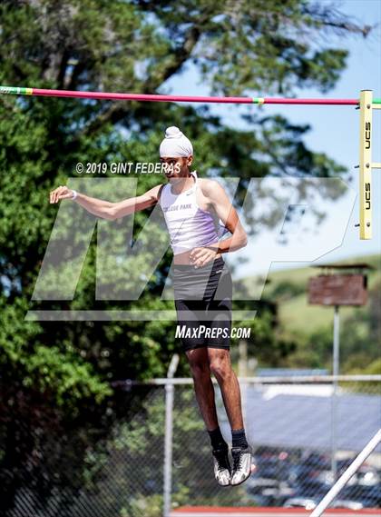 Thumbnail 3 in DAL Track & Field Championships (Boys Pole Vault-Prelim) photogallery.