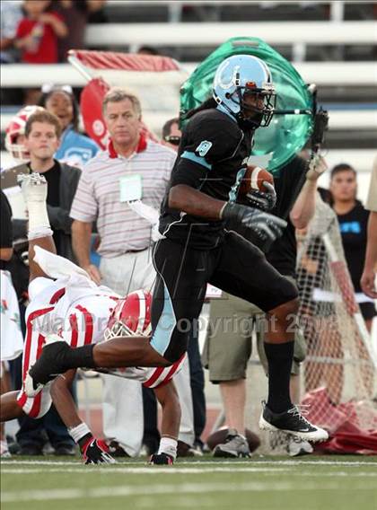 Thumbnail 1 in Carson vs. Mater Dei photogallery.