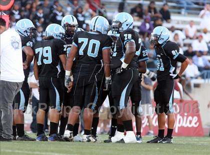 Thumbnail 3 in Carson vs. Mater Dei photogallery.