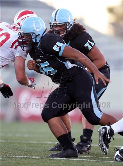 Thumbnail 3 in Carson vs. Mater Dei photogallery.