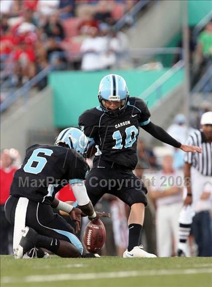 Thumbnail 3 in Carson vs. Mater Dei photogallery.