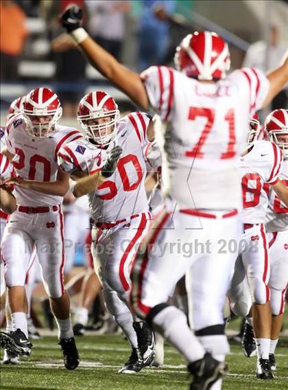 Thumbnail 2 in Carson vs. Mater Dei photogallery.