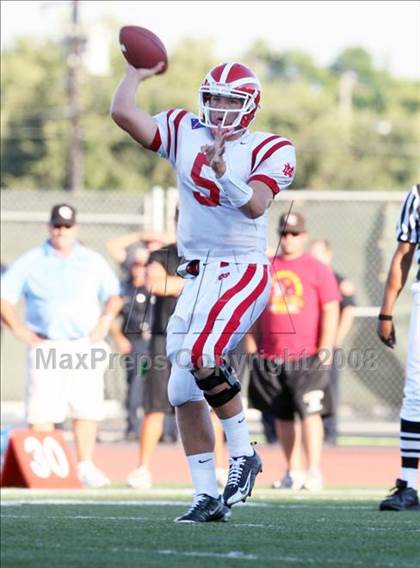 Thumbnail 2 in Carson vs. Mater Dei photogallery.