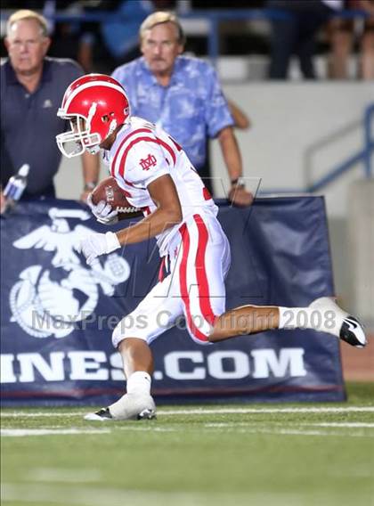 Thumbnail 3 in Carson vs. Mater Dei photogallery.