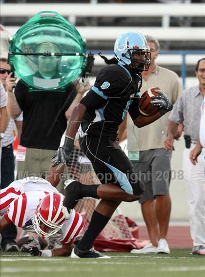 Thumbnail 2 in Carson vs. Mater Dei photogallery.