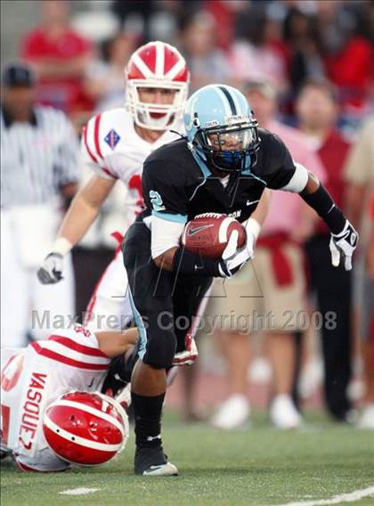 Thumbnail 3 in Carson vs. Mater Dei photogallery.