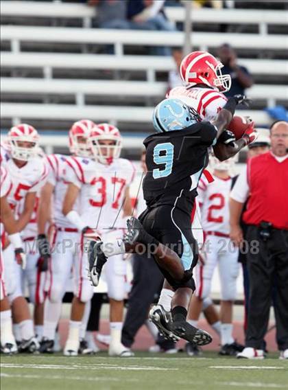 Thumbnail 1 in Carson vs. Mater Dei photogallery.