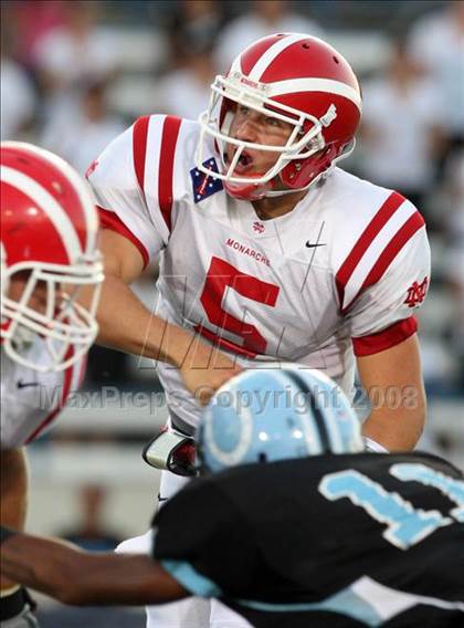 Thumbnail 1 in Carson vs. Mater Dei photogallery.