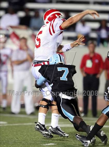 Thumbnail 3 in Carson vs. Mater Dei photogallery.