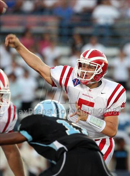 Thumbnail 3 in Carson vs. Mater Dei photogallery.