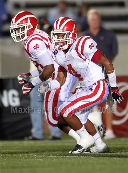 Thumbnail 2 in Carson vs. Mater Dei photogallery.
