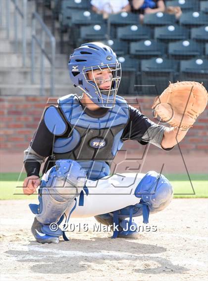 Thumbnail 3 in Apache Junction vs. Joy Christian (AIA D4 Final) photogallery.