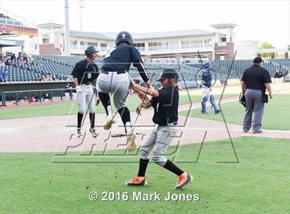Thumbnail 1 in Apache Junction vs. Joy Christian (AIA D4 Final) photogallery.