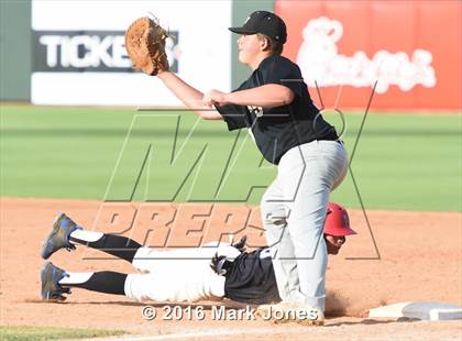 Thumbnail 2 in Apache Junction vs. Joy Christian (AIA D4 Final) photogallery.