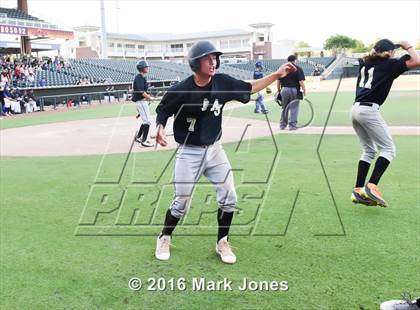 Thumbnail 2 in Apache Junction vs. Joy Christian (AIA D4 Final) photogallery.