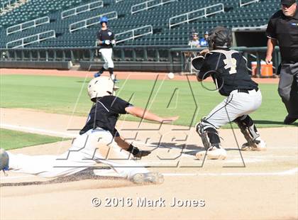 Thumbnail 2 in Apache Junction vs. Joy Christian (AIA D4 Final) photogallery.
