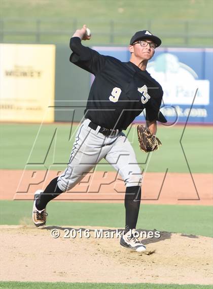 Thumbnail 1 in Apache Junction vs. Joy Christian (AIA D4 Final) photogallery.