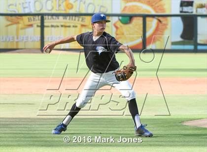 Thumbnail 3 in Apache Junction vs. Joy Christian (AIA D4 Final) photogallery.