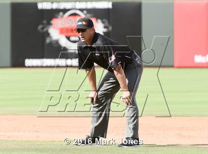 Thumbnail 3 in Apache Junction vs. Joy Christian (AIA D4 Final) photogallery.