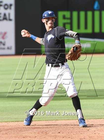 Thumbnail 3 in Apache Junction vs. Joy Christian (AIA D4 Final) photogallery.