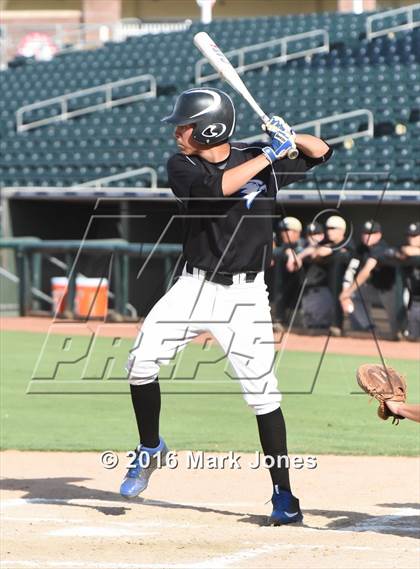 Thumbnail 3 in Apache Junction vs. Joy Christian (AIA D4 Final) photogallery.
