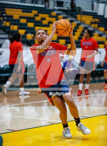 Thumbnail 2 in Destiny Christian Academy @ Redondo Union ( Damian Classic ) photogallery.