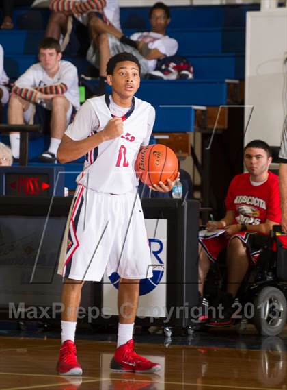 Thumbnail 2 in Fort Bend Marshall vs. Atascocita (McDonald's Texas Invitational) photogallery.