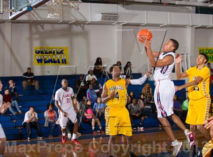 Thumbnail 1 in Fort Bend Marshall vs. Atascocita (McDonald's Texas Invitational) photogallery.