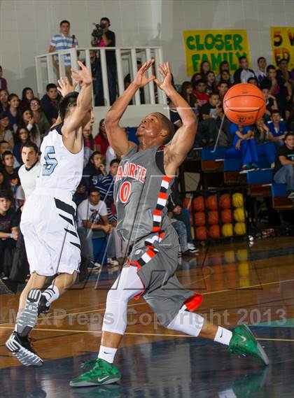 Thumbnail 2 in Fort Bend Marshall vs. Atascocita (McDonald's Texas Invitational) photogallery.