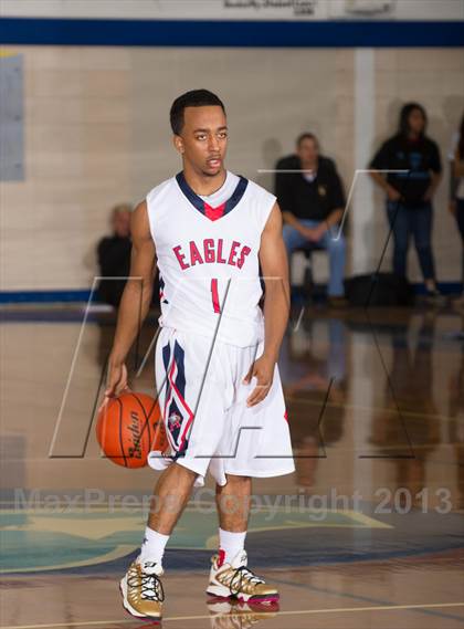 Thumbnail 2 in Fort Bend Marshall vs. Atascocita (McDonald's Texas Invitational) photogallery.