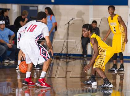 Thumbnail 2 in Fort Bend Marshall vs. Atascocita (McDonald's Texas Invitational) photogallery.