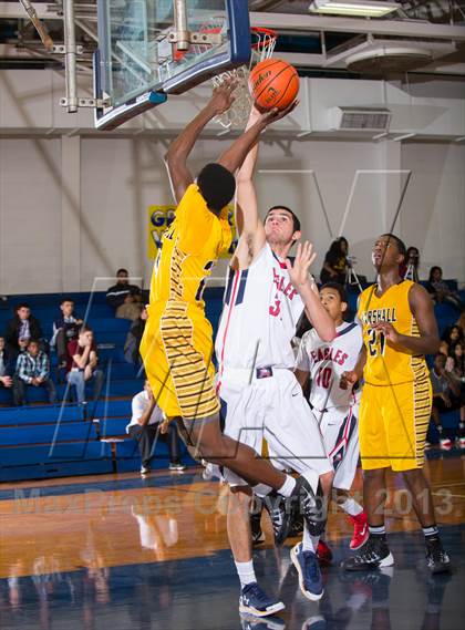 Thumbnail 3 in Fort Bend Marshall vs. Atascocita (McDonald's Texas Invitational) photogallery.