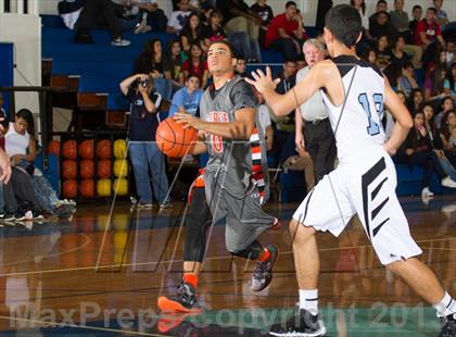Thumbnail 1 in Fort Bend Marshall vs. Atascocita (McDonald's Texas Invitational) photogallery.