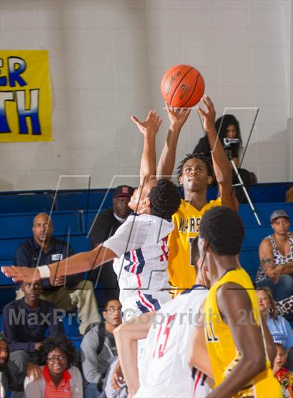 Thumbnail 2 in Fort Bend Marshall vs. Atascocita (McDonald's Texas Invitational) photogallery.