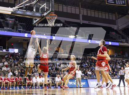 Thumbnail 2 in Beechwood vs Lloyd (2024 9th Region Boys Basketball Tournament) photogallery.