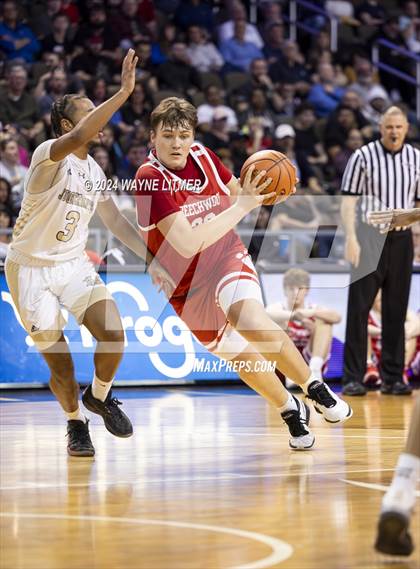 Thumbnail 1 in Beechwood vs Lloyd (2024 9th Region Boys Basketball Tournament) photogallery.