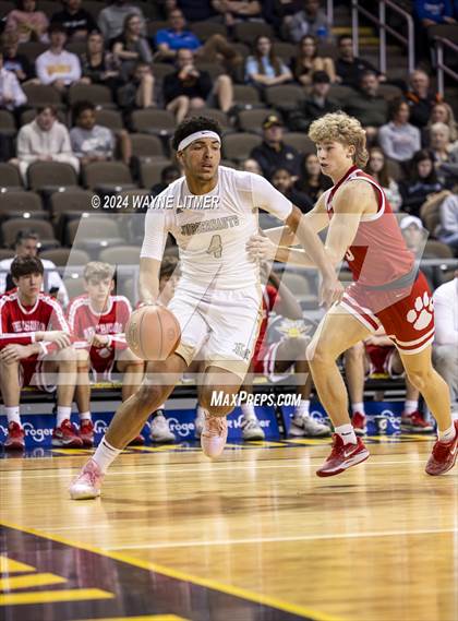 Thumbnail 3 in Beechwood vs Lloyd (2024 9th Region Boys Basketball Tournament) photogallery.