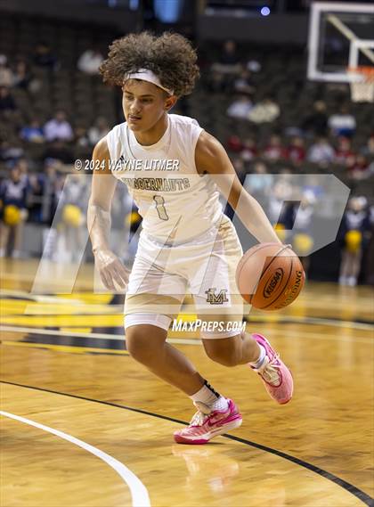 Thumbnail 3 in Beechwood vs Lloyd (2024 9th Region Boys Basketball Tournament) photogallery.