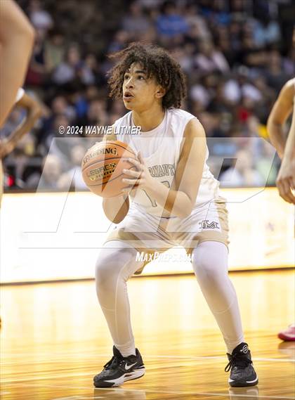 Thumbnail 2 in Beechwood vs Lloyd (2024 9th Region Boys Basketball Tournament) photogallery.