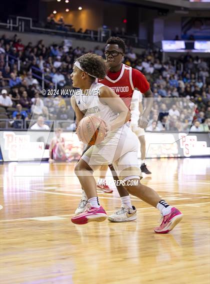 Thumbnail 2 in Beechwood vs Lloyd (2024 9th Region Boys Basketball Tournament) photogallery.